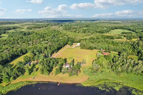 $575,000 | 3225 465th Street, Harris, MN 55032