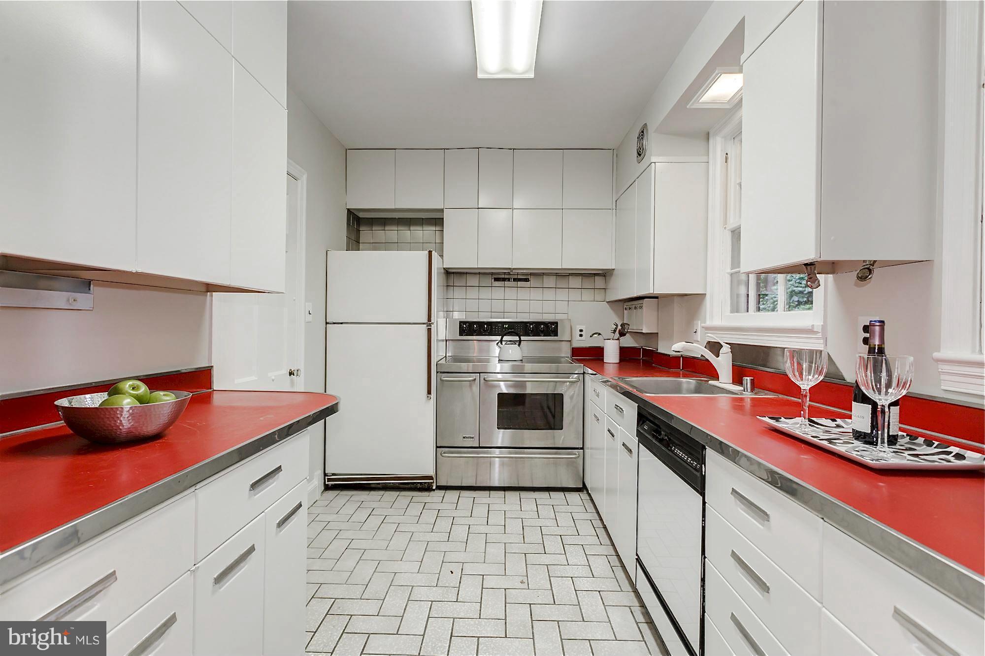 1411 Locust Road Northwest Washington, DC 20012 - Photo 9 of 30 Kitchen