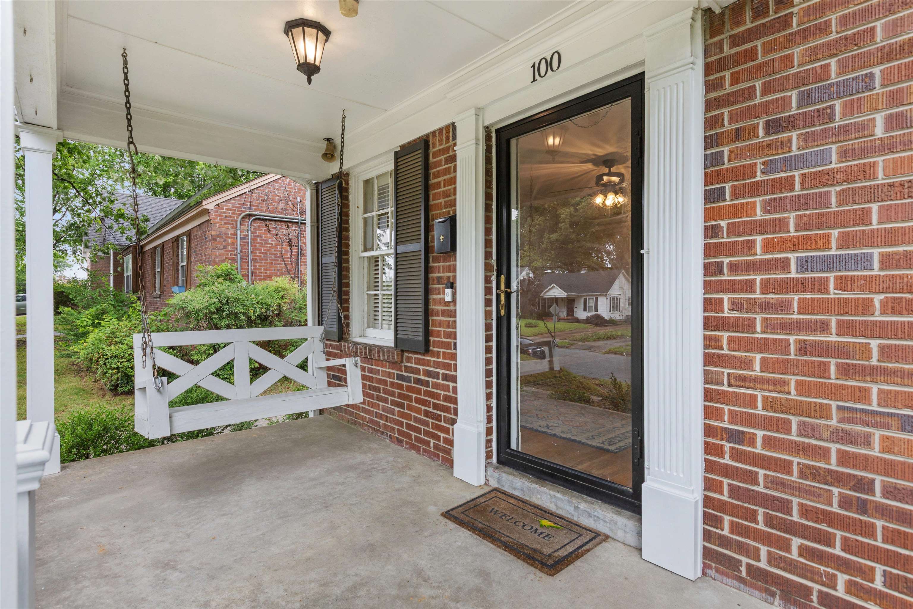 100 South Greer Street Memphis, TN 38111 - Photo 3 of 26 a view of a patio with a table and chairs