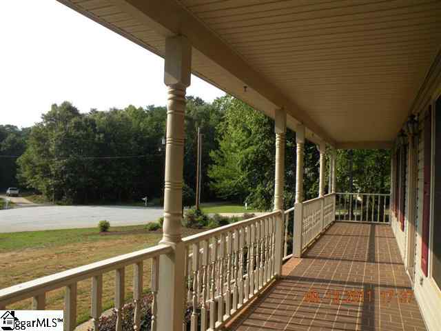 208 Colony Road Taylors, SC 29687 - Photo 12 of 18 Gallery Image 12