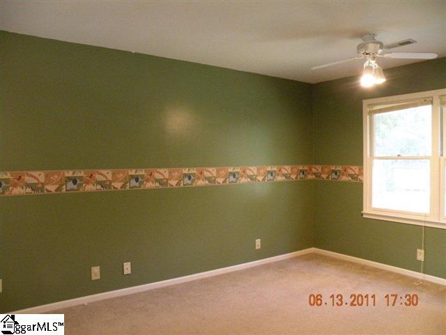 208 Colony Road Taylors, SC 29687 - Photo 4 of 18 Gallery Image 4