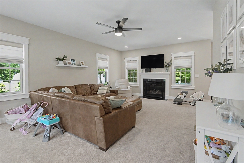 377 Rebecca Road Northbridge, MA 01588 - Photo 35 of 40