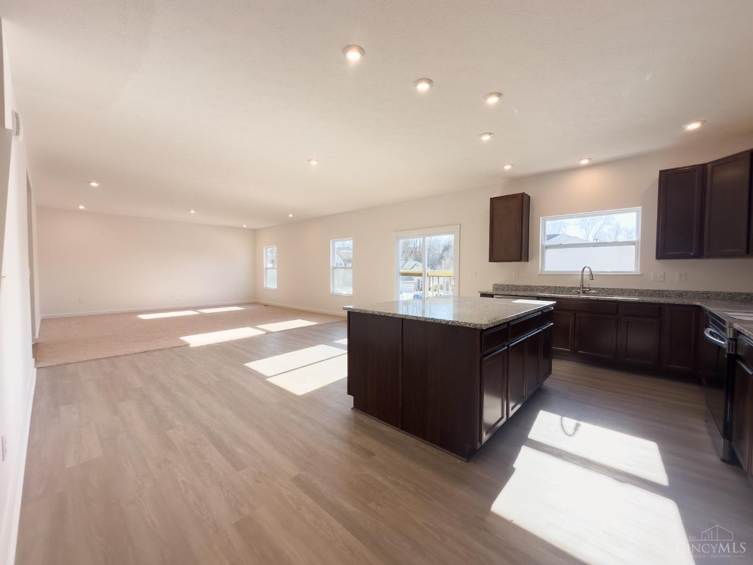 4175 Foxpoint Ridge Cleves, OH 45002 - Photo 6 of 32 Gallery Image 6