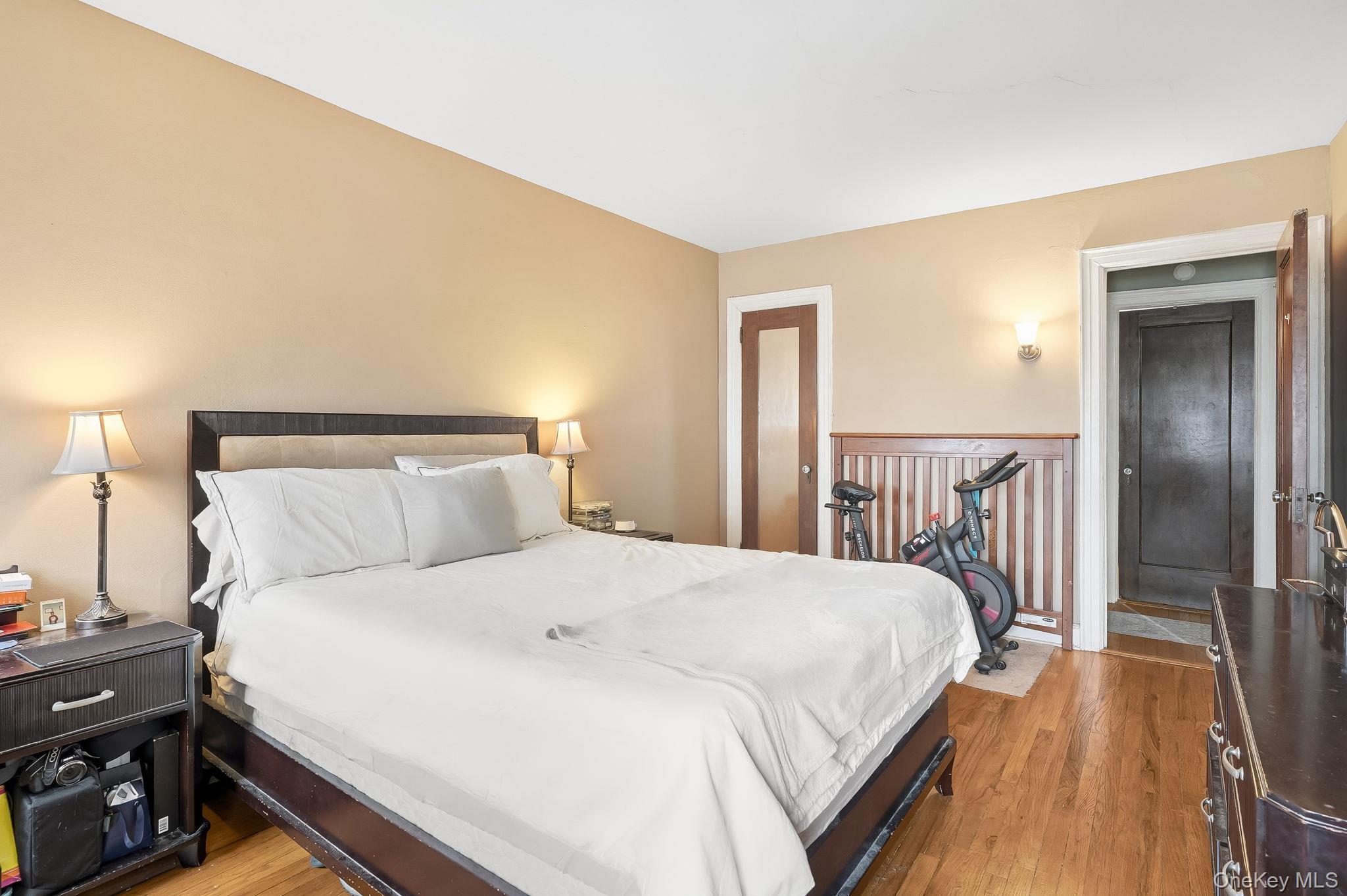 23 Old Mamaroneck Road, Unit 3L White Plains, NY 10605 - Photo 10 of 16 Bedroom featuring light wood-type flooring