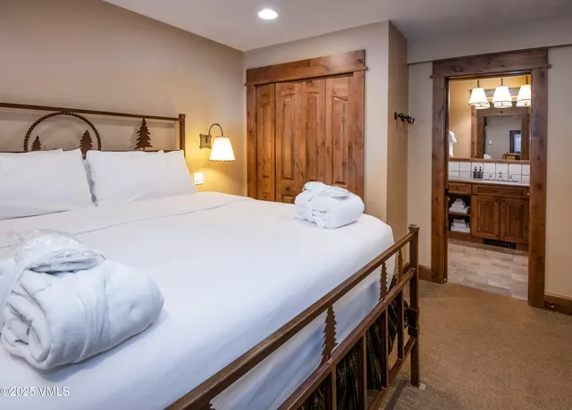 $2,750,000 | 684 West Lionshead Circle, Unit 215/216, Vail, CO 81657