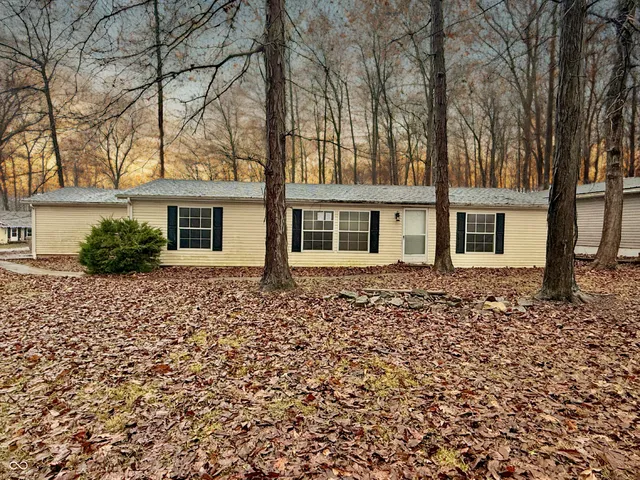 $99,000 | 180 Lazy River Court, Cloverdale, IN 46120