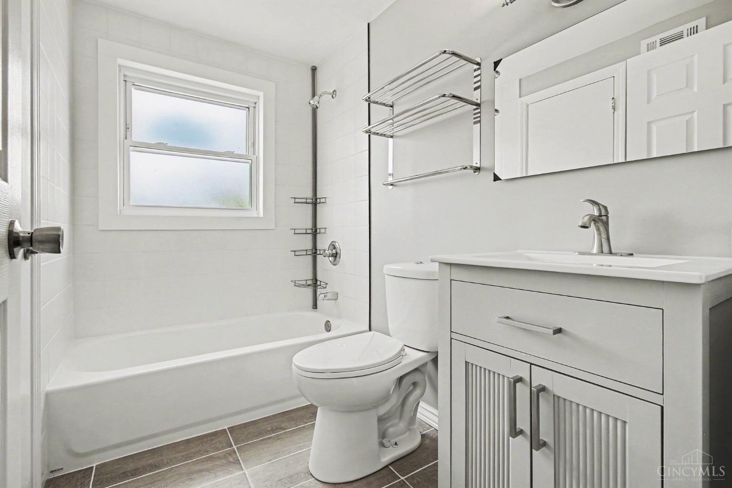 6004 Snyder Road Cincinnati, OH 45247 - Photo 20 of 35