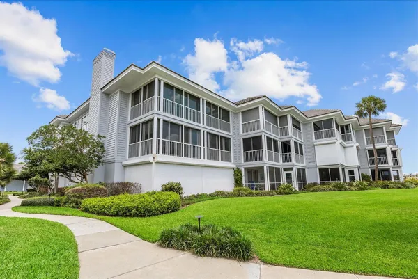 $950,000 | 1903 Bay Road, Unit 206, Vero Beach, FL 32963
