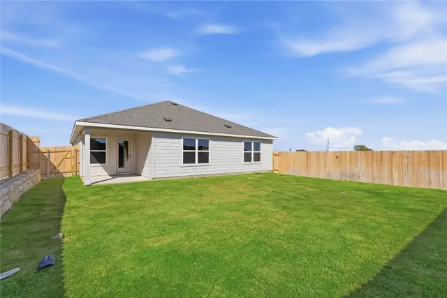 $299,990 | 109 Lonely Lobo Drive, Jarrell, TX 76537
