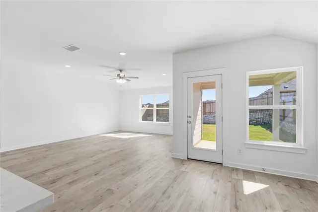 $299,990 | 109 Lonely Lobo Drive, Jarrell, TX 76537