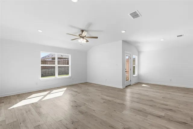 $299,990 | 109 Lonely Lobo Drive, Jarrell, TX 76537