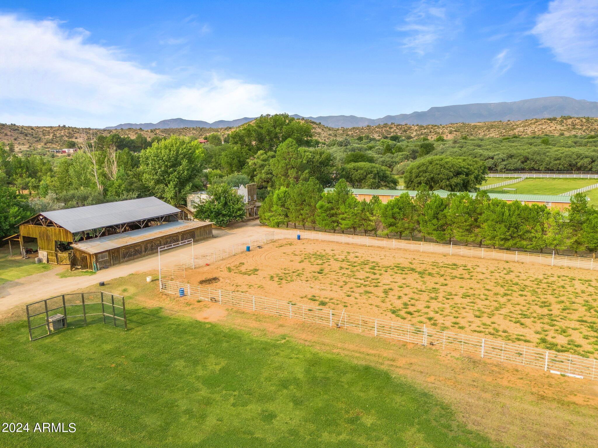1385 South Loy Road Cornville, AZ 86325 - Photo 36 of 54 Stables
