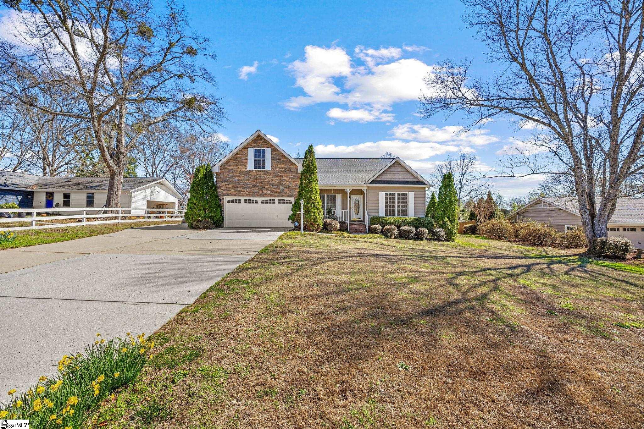 9 Randy Drive Taylors, SC 29687 - Photo 3 of 49 Gallery Image 3