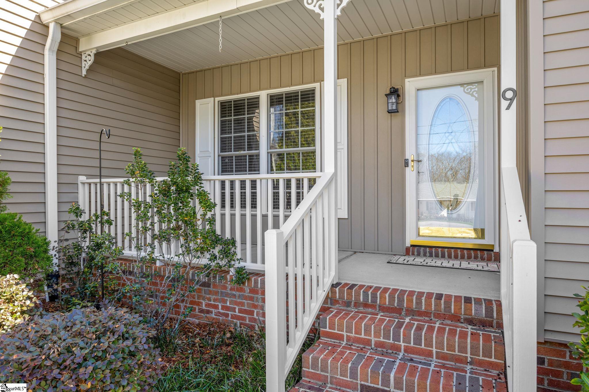 9 Randy Drive Taylors, SC 29687 - Photo 4 of 49 Gallery Image 4