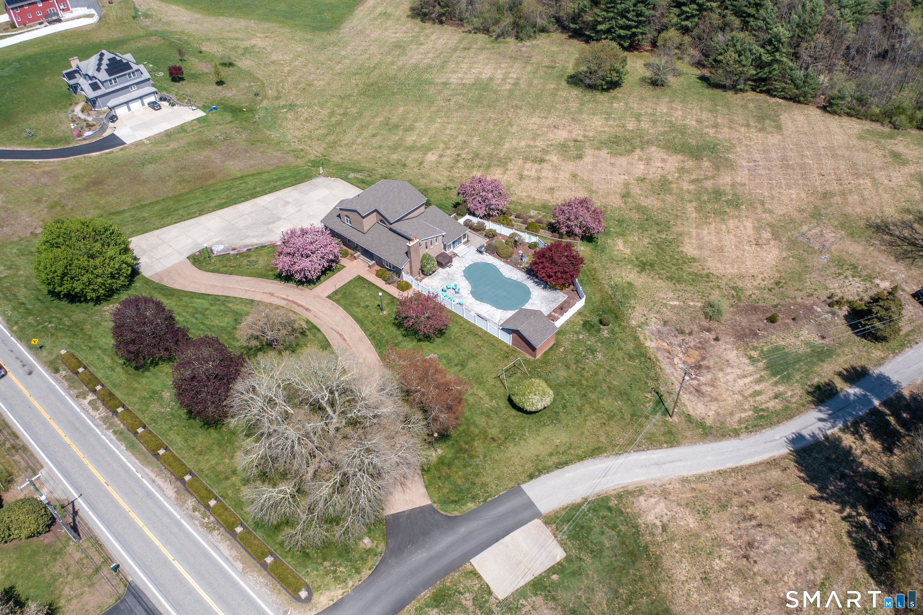 524 Wauregan Road Brooklyn, CT 06234 - Photo 8 of 33