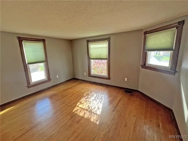 $213,900 | 6067 East Avenue, Newfane, NY 14108