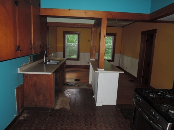 23 East Howe Street Orange, MA 01364 - Photo 10 of 30