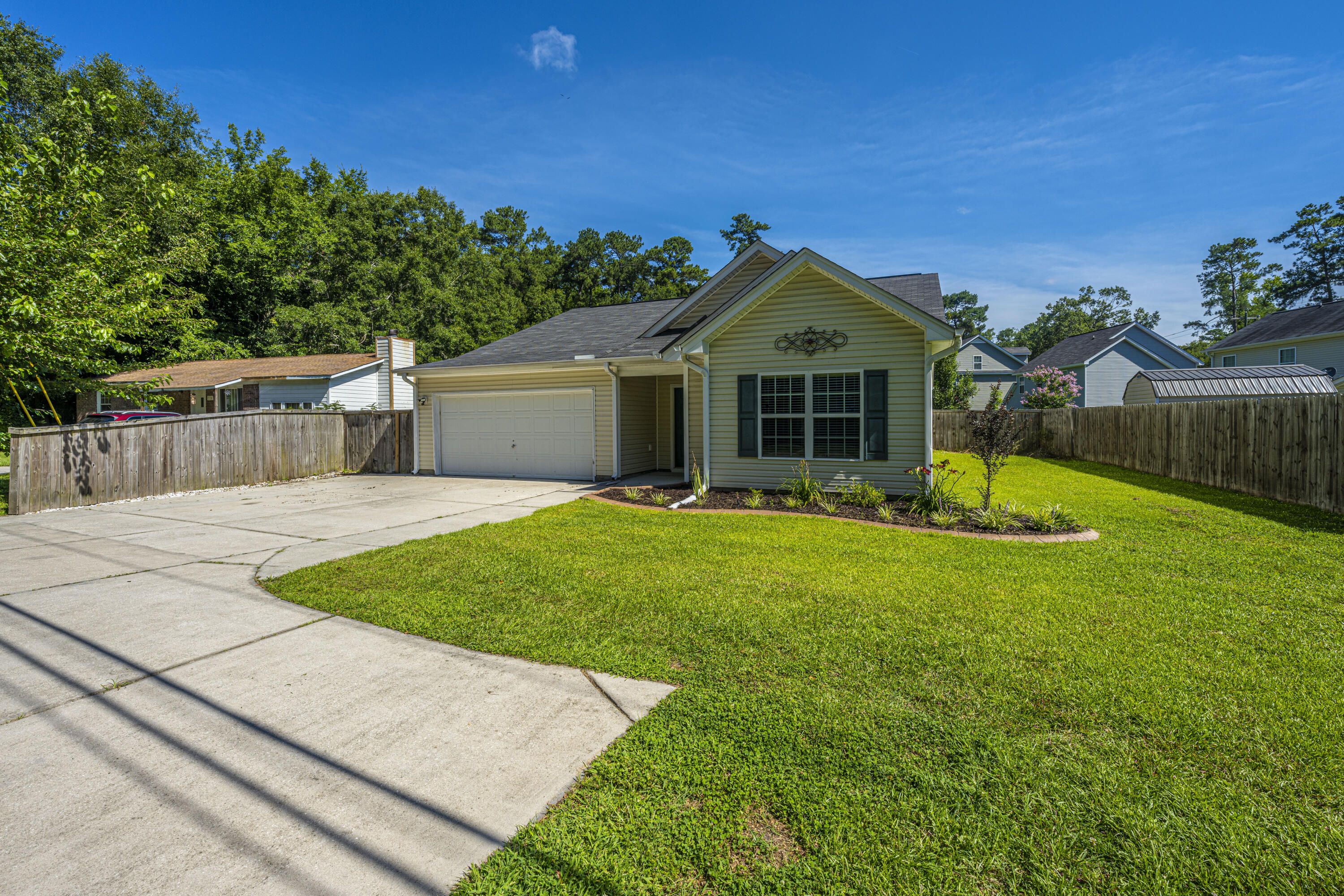 321 Miles Jamison Road Summerville, SC 29485 - Photo 2 of 40 DSC_0876