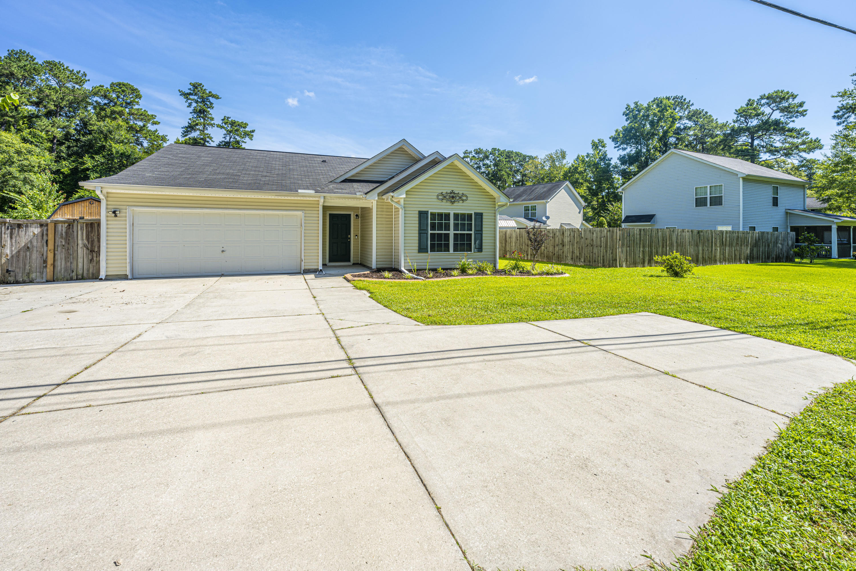 321 Miles Jamison Road Summerville, SC 29485 - Photo 3 of 40 DSC_0880