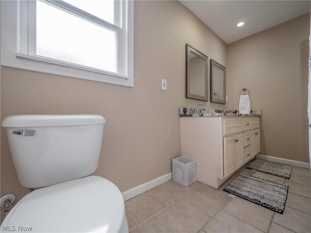 2879 Coleridge Road Cleveland, OH 44118 - Photo 24 of 35