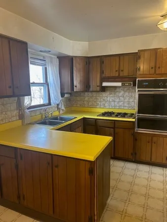 $275,000 | 108 East Burlington Street, Unit B, Riverside, IL 60546