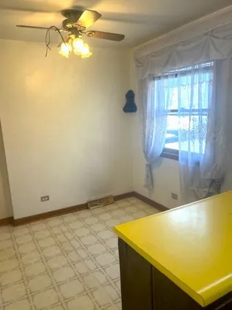 $275,000 | 108 East Burlington Street, Unit B, Riverside, IL 60546