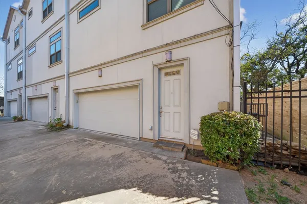 $340,000 | 3347 Kilgore Street, Houston, TX 77021