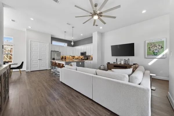 $340,000 | 3347 Kilgore Street, Houston, TX 77021