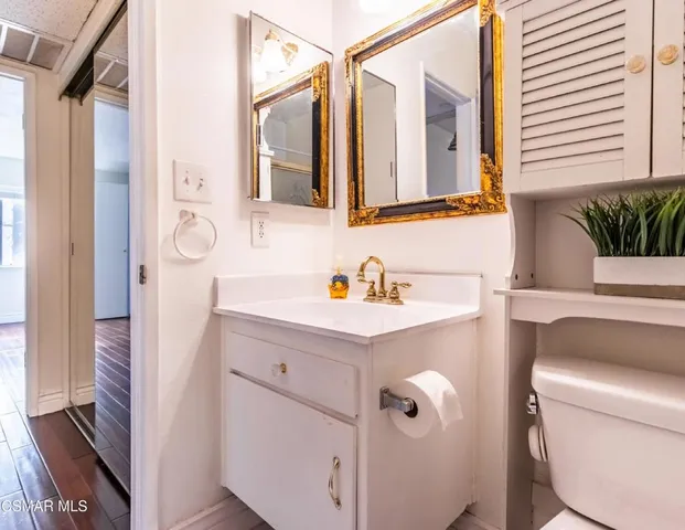 $349,900 | 18645 Hatteras Street, Unit 237, Tarzana, CA 91356