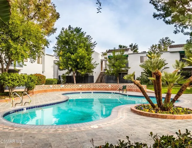 $349,900 | 18645 Hatteras Street, Unit 237, Tarzana, CA 91356