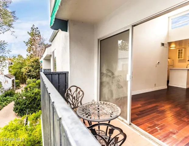 $349,900 | 18645 Hatteras Street, Unit 237, Tarzana, CA 91356