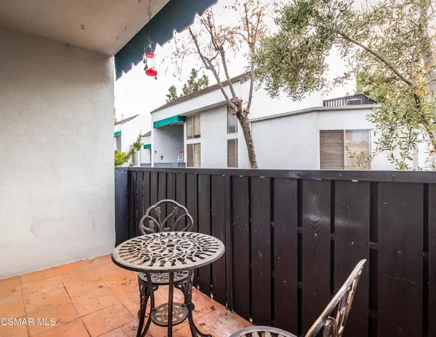 $349,900 | 18645 Hatteras Street, Unit 237, Tarzana, CA 91356