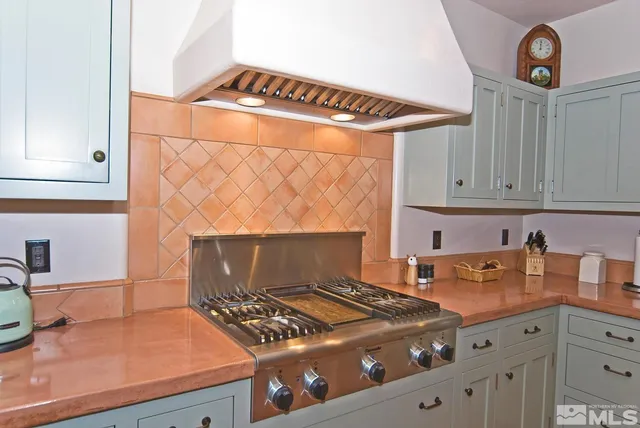 $1,147,000 | 10 Dee Court, Smith, NV 89430