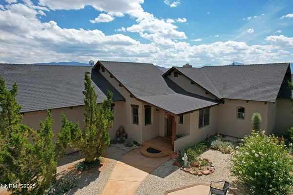 $1,100,000 | 10 Dee Court, Smith Valley, NV 89430