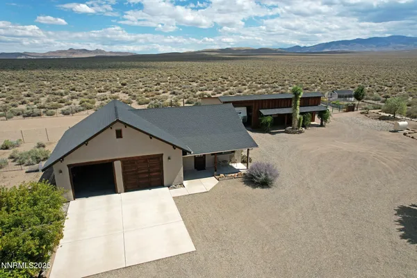 $1,100,000 | 10 Dee Court, Smith Valley, NV 89430