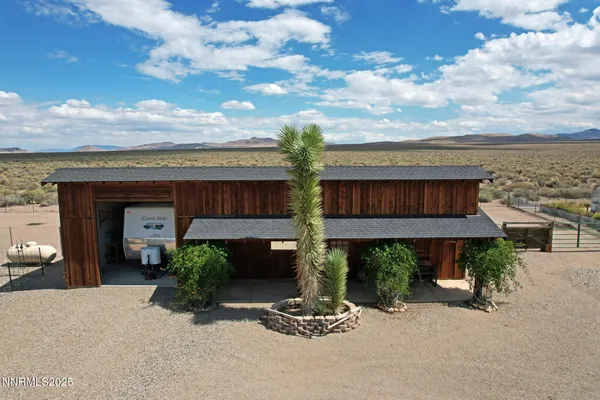 $1,100,000 | 10 Dee Court, Smith Valley, NV 89430