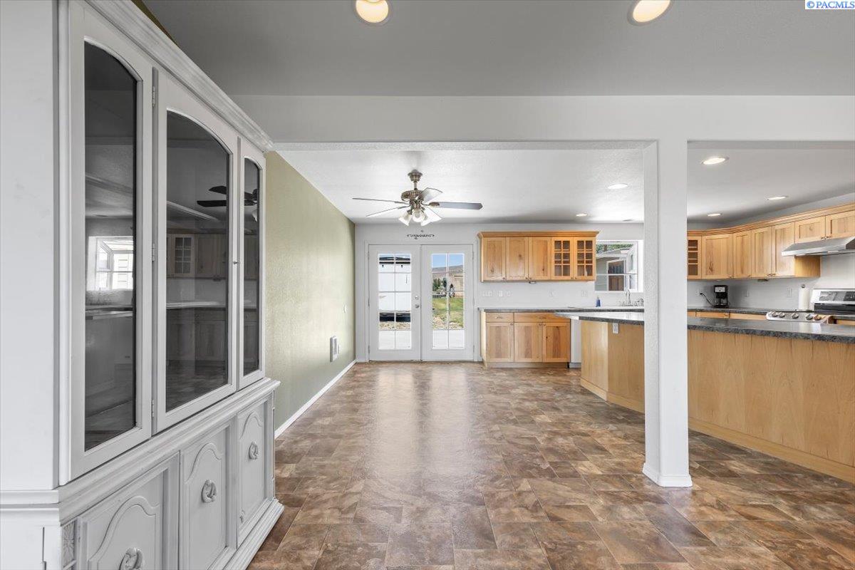 1281 Gibson Road Selah, WA 98942 - Photo 8 of 39 Gallery Image 8