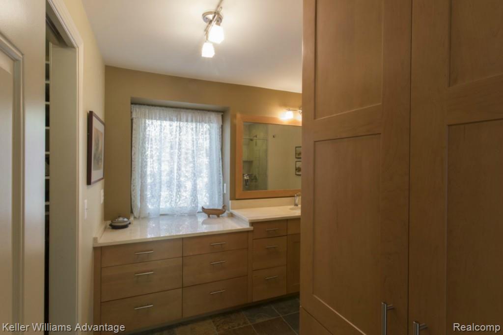 34155 Hunters Row Farmington, MI 48331 - Photo 53 of 61 Hunters Row_34155-30.jpg