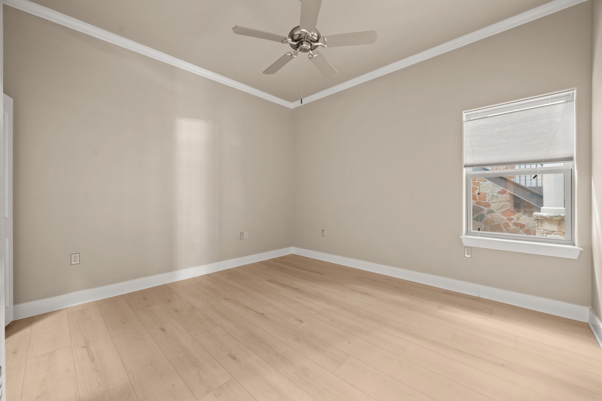 2216 Thornton Road, Unit 210 Austin, TX 78704 - Photo 20 of 27