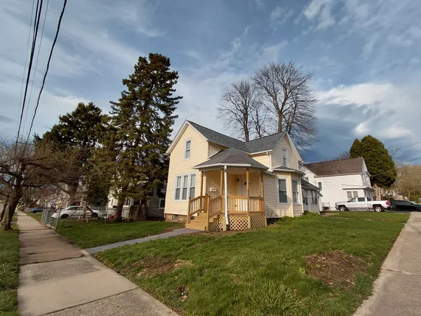 $275,000 | 523 South McAlister Avenue, Waukegan, IL 60085