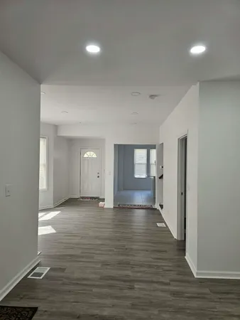 $275,000 | 523 South McAlister Avenue, Waukegan, IL 60085