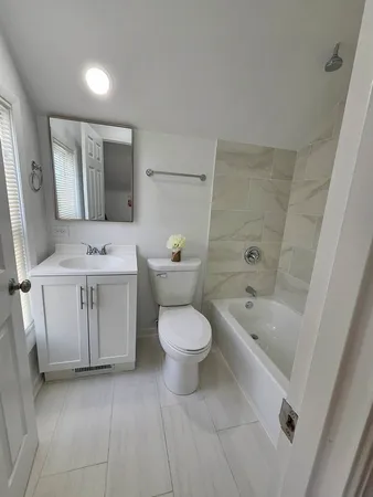 $275,000 | 523 South McAlister Avenue, Waukegan, IL 60085