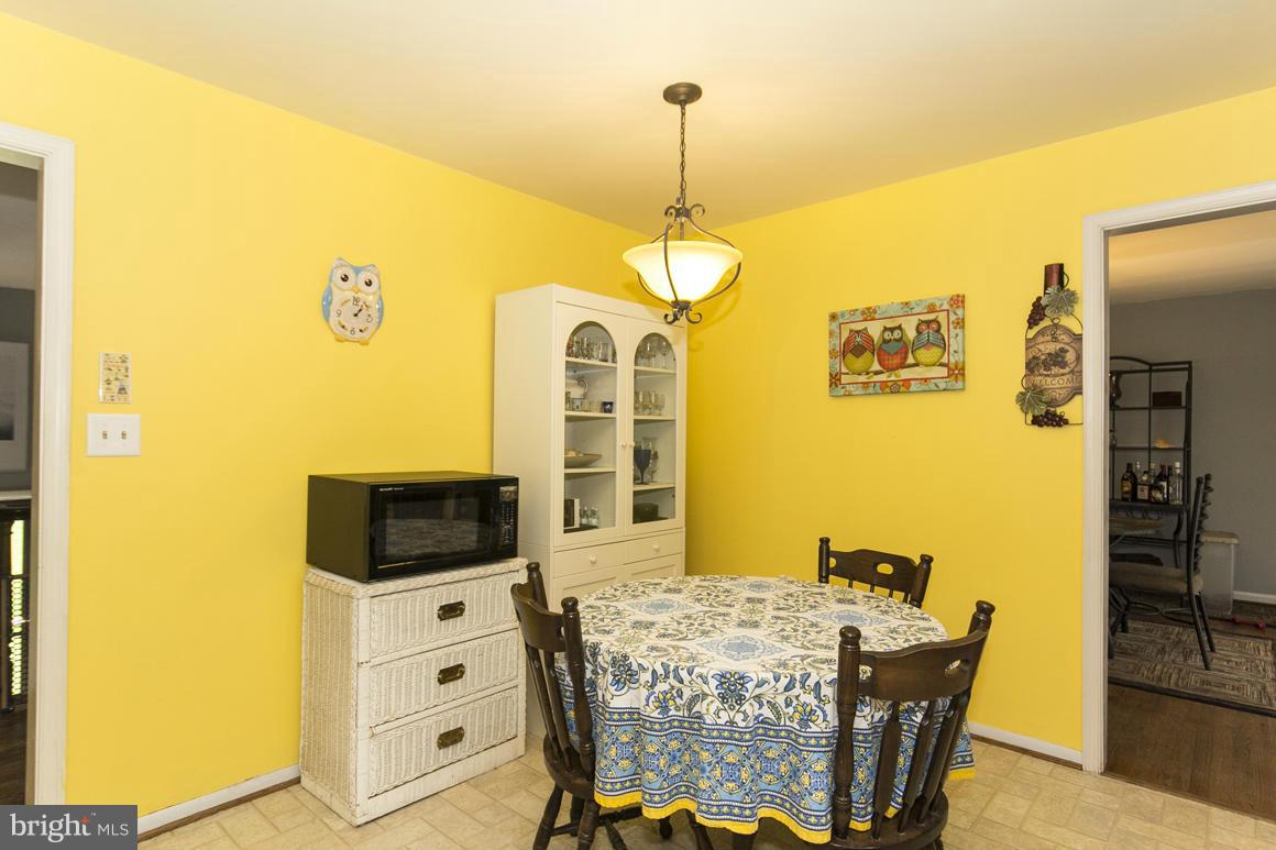 8027 Yellowstone Road Kingsville, MD 21087 - Photo 11 of 29 Kitchen