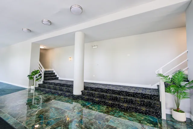 $1,495 | 7250 North Western Avenue, Unit 512, Chicago, IL 60645