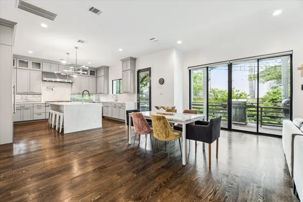 $1,490,000 | 1010 Waltway Drive, Houston, TX 77008