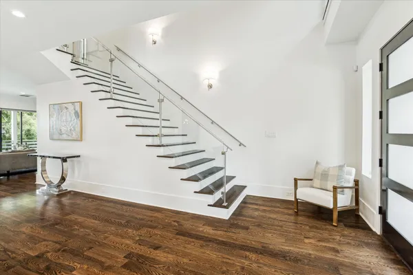 $1,490,000 | 1010 Waltway Drive, Houston, TX 77008