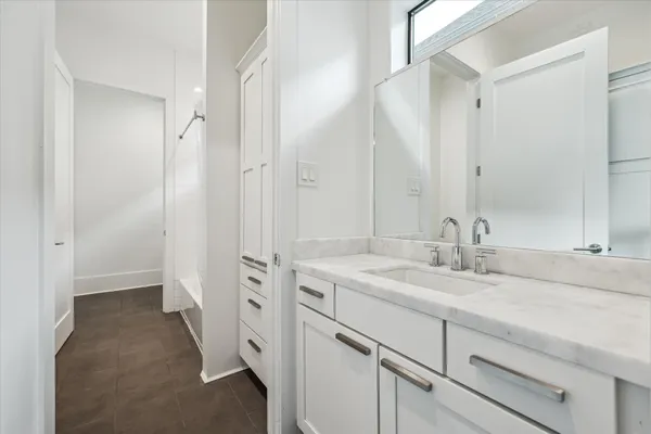 $1,490,000 | 1010 Waltway Drive, Houston, TX 77008