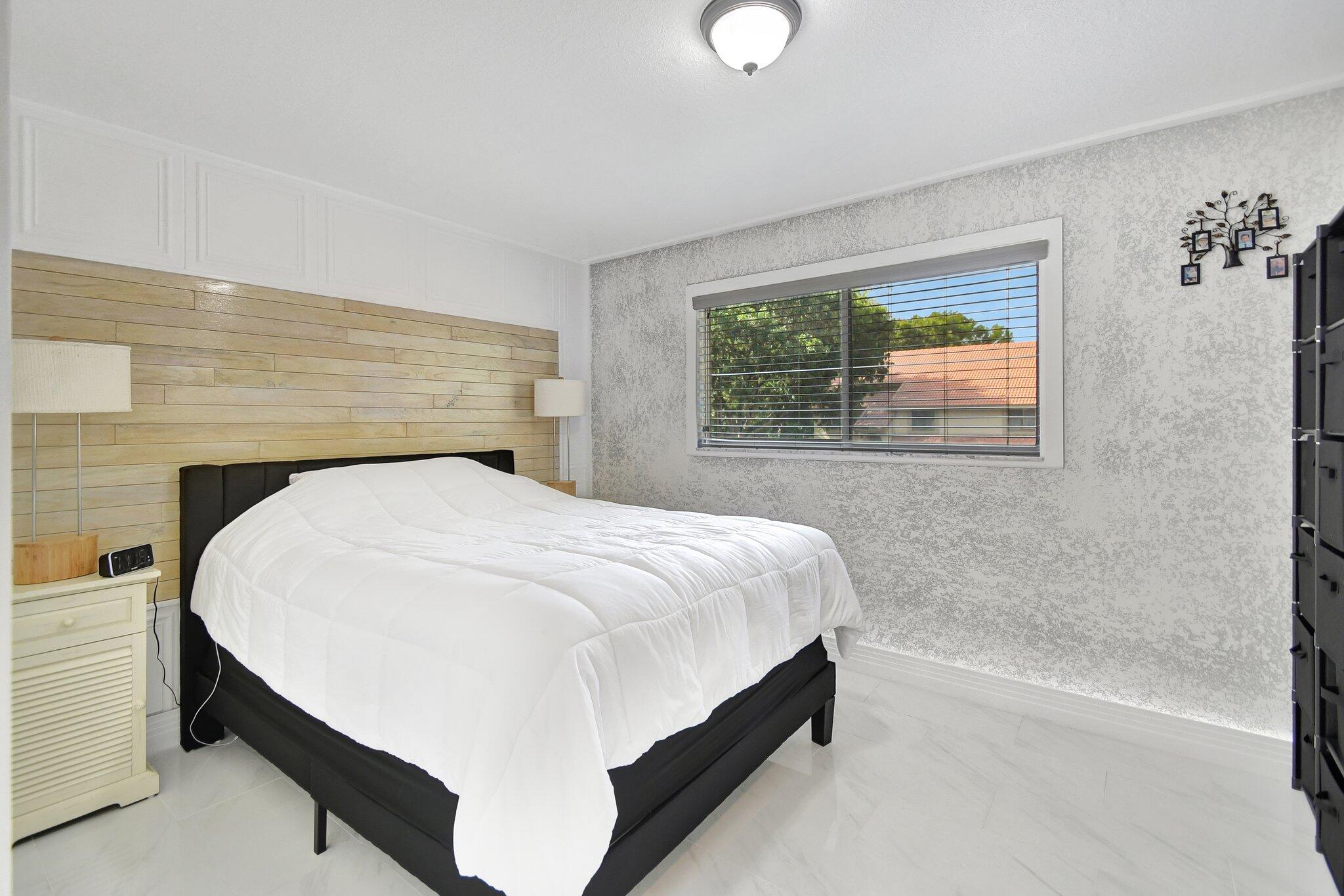 5700 Coach House Circle, Unit G Boca Raton, FL 33486 - Photo 23 of 40 23-web-or-mls-DSC_0041