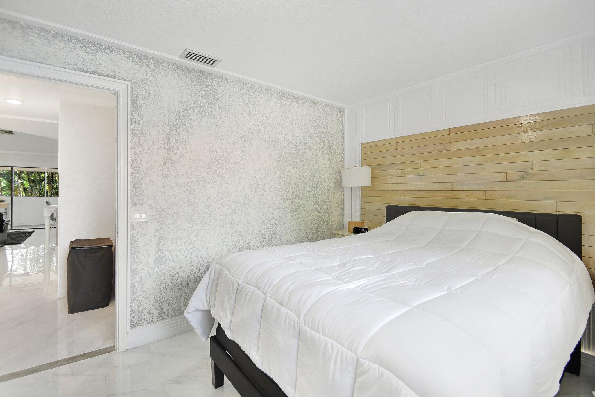 5700 Coach House Circle, Unit G Boca Raton, FL 33486 - Photo 24 of 40 24-web-or-mls-DSC_0046