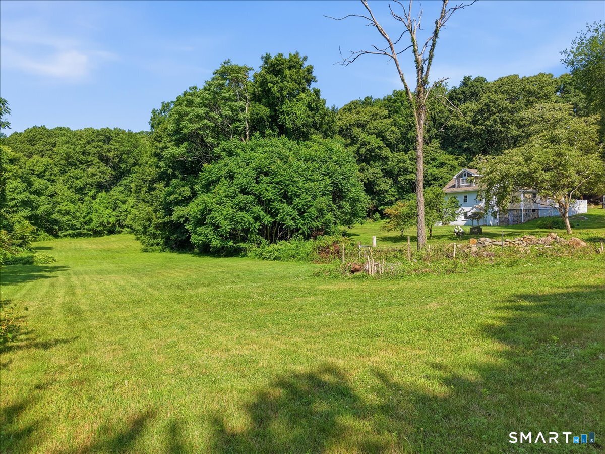 82 Old Post Road Clinton, CT 06413 - Photo 5 of 40